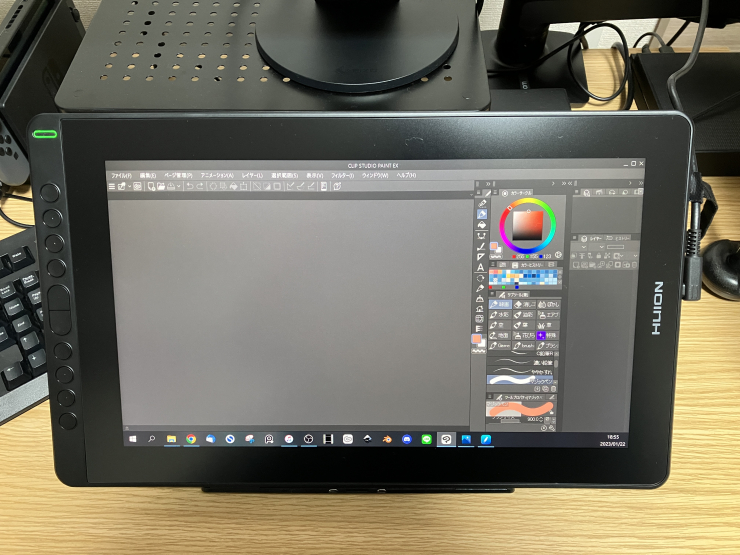 HUION16インチ液タブ